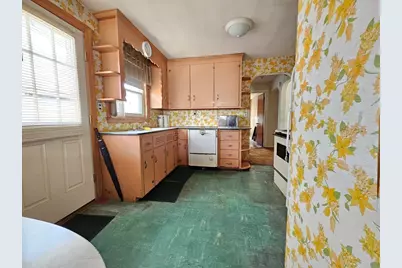 29 Bateman Ave, Revere, MA 02151 - Photo 16