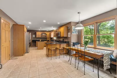 6 Nicholas Dr, Franklin, MA 02038 - Photo 4