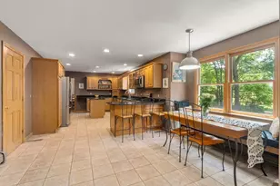 6 Nicholas Dr, Franklin, MA 02038 - Photo 4