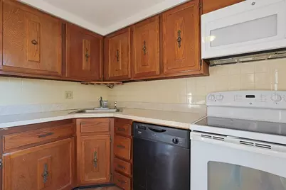 18 Cobb Ave #18, Yarmouth, MA 02675 - Photo 8