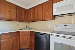 18 Cobb Ave, Yarmouth, MA 02675 - Photo 8