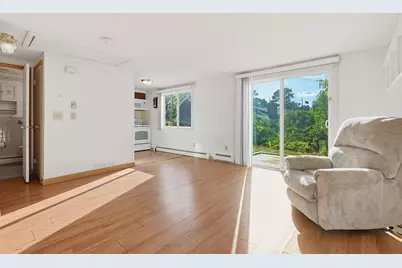 18 Cobb Ave #18, Yarmouth, MA 02675 - Photo 2