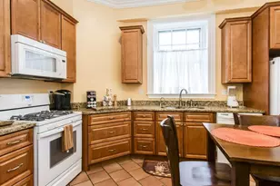 82 Highland St, Boston, MA 02119 - Photo 4