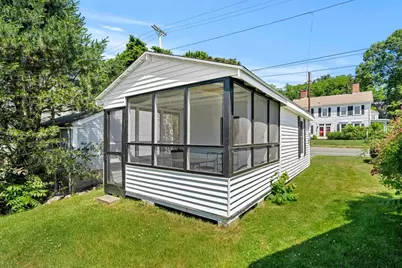 425 Main St, Amesbury, MA 01913 - Photo 36