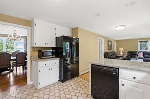 293 Davis St, Northborough, MA 01532 - Photo 14