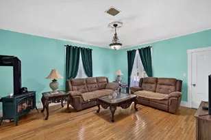 164 Pleasant St, Athol, MA 01331 - Photo 4