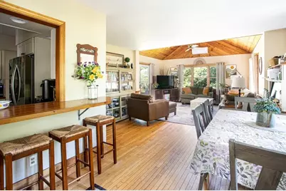 126 Grove Ave, Somerset, MA 02726 - Photo 12