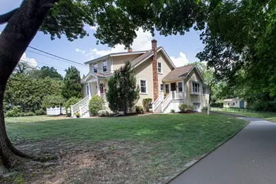 126 Grove Ave, Somerset, MA 02726 - Photo 2
