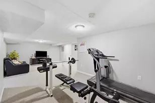 86 Scarsdale Rd, Springfield, MA 01129 - Photo 32