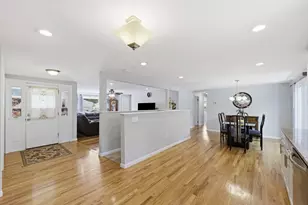 86 Scarsdale Rd, Springfield, MA 01129 - Photo 16