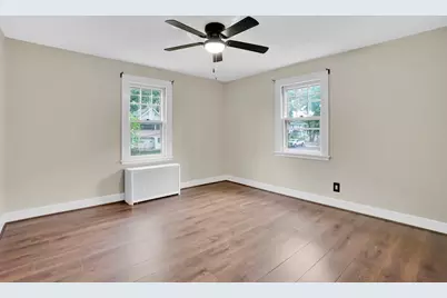 33 Olmsted Dr, Springfield, MA 01108 - Photo 16