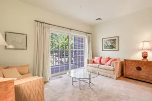 36 Abigail Way, Reading, MA 01867 - Photo 2