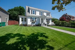 20 Saltonstall Rd, Medford, MA 02155 - Photo 2