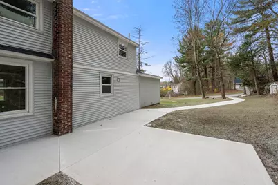 78 Pleasant St, Grafton, MA 01519 - Photo 34