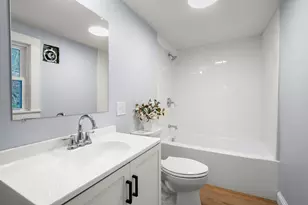 78 Pleasant St, Grafton, MA 01519 - Photo 12