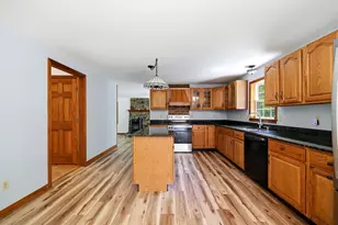60 Bartlett Ln, Orange, MA 01364 - Photo 12