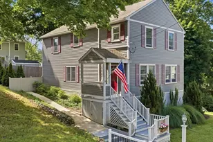 11 Friend St, Beverly, MA 01915 - Photo 2
