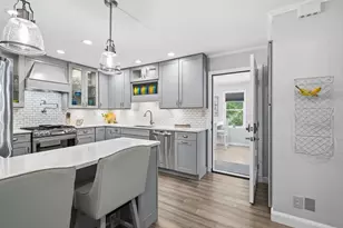 11 Friend St, Beverly, MA 01915 - Photo 12
