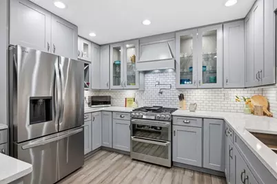 11 Friend St, Beverly, MA 01915 - Photo 10