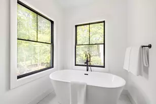 18 Rockland St, Wellesley, MA 02481 - Photo 14