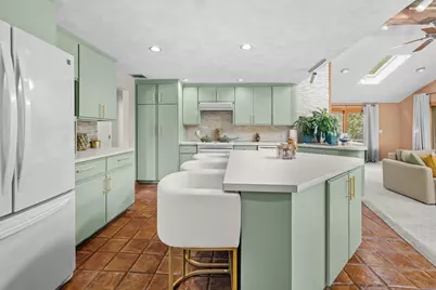 138 Kotlik St, Stoughton, MA 02072 - Photo 6