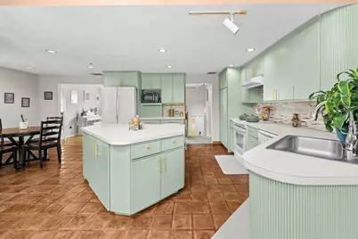 138 Kotlik St, Stoughton, MA 02072 - Photo 8