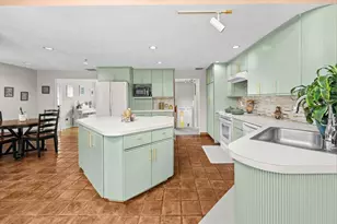 138 Kotlik St, Stoughton, MA 02072 - Photo 8