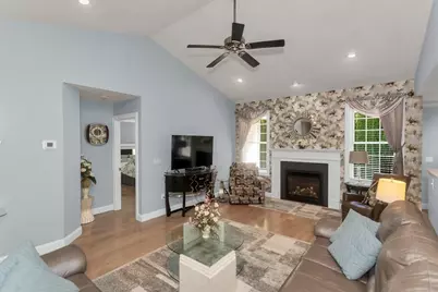 156 Stonybrook Way #156, South Hadley, MA 01075 - Photo 4