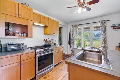 309 Ireland St, Chesterfield, MA 01084 - Photo 10