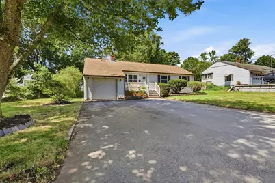 542 Trapelo Rd, Waltham, MA 02452 - Photo 2