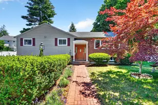 32 Bobolink Rd, Wellesley, MA 02481 - Photo 1