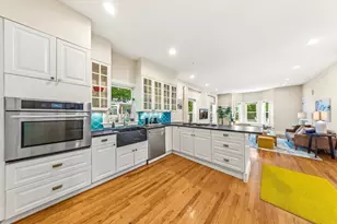 36 Oak St, Somerville, MA 02143 - Photo 4