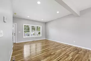 30 Goldenrod, Springfield, MA 01109 - Photo 10
