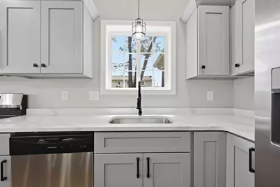 30 Goldenrod, Springfield, MA 01109 - Photo 20