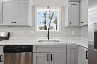 30 Goldenrod, Springfield, MA 01109 - Photo 20