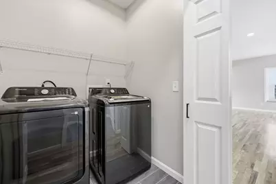 30 Goldenrod, Springfield, MA 01109 - Photo 22