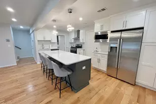 15 Marion St, Boston, MA 02131 - Photo 4