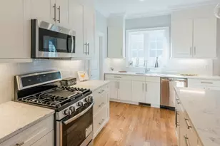 37 Neponset Ave, Boston, MA 02131 - Photo 8