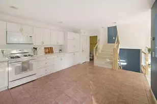 73 Half Crown Cir, Ashland, MA 01721 - Photo 8