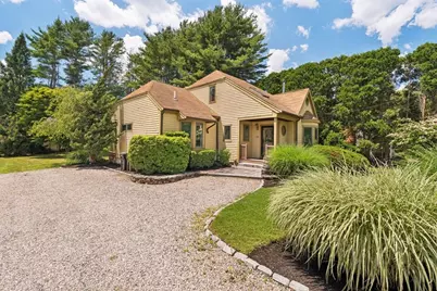 220 Rockland St, Dartmouth, MA 02748 - Photo 2