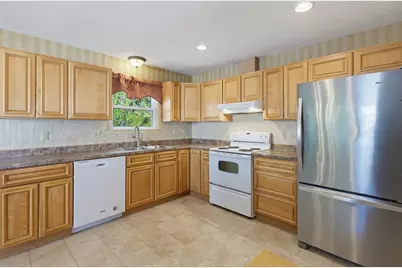 4 Marmion Ave, Worcester, MA 01606 - Photo 16