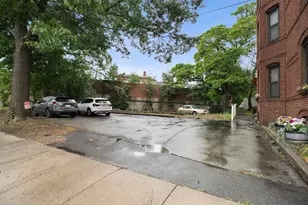 86 Walnut St, Boston, MA 02122 - Photo 30