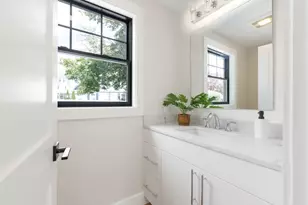 43 Crafts St, Newton, MA 02458 - Photo 8