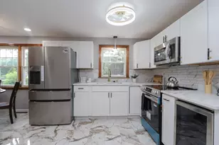 127 Gelinas Dr, Chicopee, MA 01020 - Photo 8