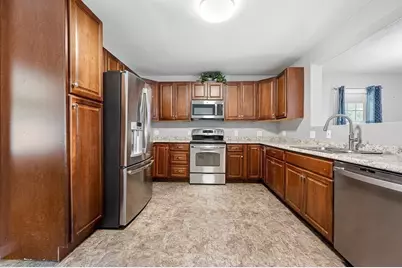8 Simone St, Worcester, MA 01604 - Photo 8