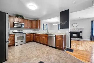 8 Simone St, Worcester, MA 01604 - Photo 10