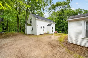 15-17 Pleasant St, Lunenburg, MA 01462 - Photo 16