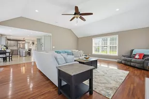 5 Autumn Gate Circle, Millbury, MA 01527 - Photo 10