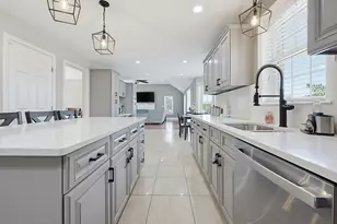 5 Autumn Gate Circle, Millbury, MA 01527 - Photo 6