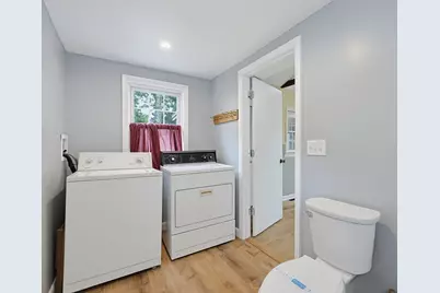 18 Plain St, Natick, MA 01760 - Photo 10